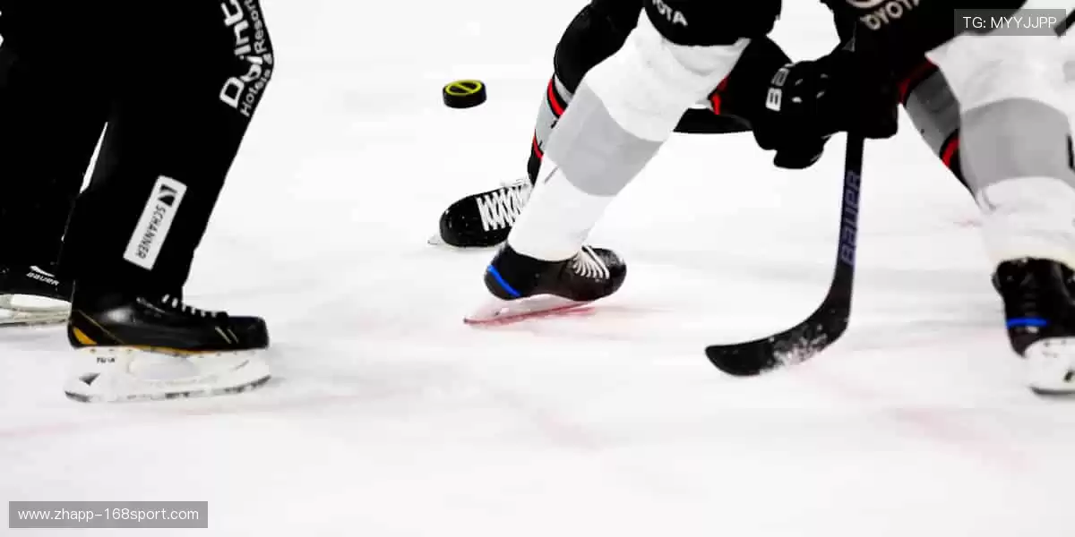 热血赛事，激情一触即发！🔥 每一次挥汗，都是对胜利的渴望！